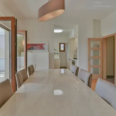 فيلة Janamari زادار